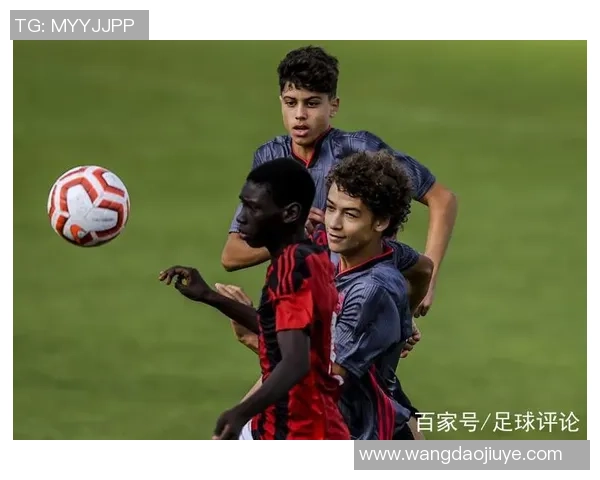 足球历史珍藏之初期明星球员卡片价值与影响力探秘